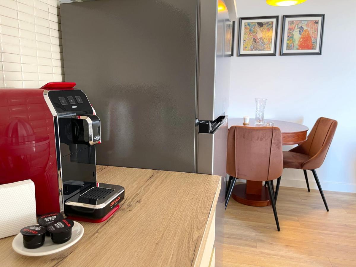 Metro Suites Тирана Екстер'єр фото